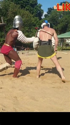 A Brutal Fight Between a Secutor and a Retiarius