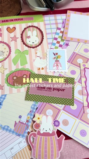 Actually crying about how cute everything is that I’ve gotten from @Daniëlle 🦋 ‘s etsy drop!! 🥹🥹 To be fair, she also kindly gifted me some of this when we met up a few weeks ago 🤭 #stationeryhaul #stickers #journaling #haul #junkjournal