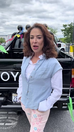 Claudia Wells Goes Back to the Future Behind the Scenes