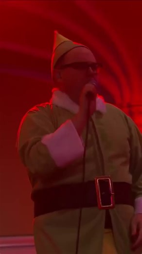 Merry Christmas Eve Eve from all of us to you 🎅🏻 #stpaulandthebrokenbones #soulmusic #livemusic #santaclaus #christmasmusic