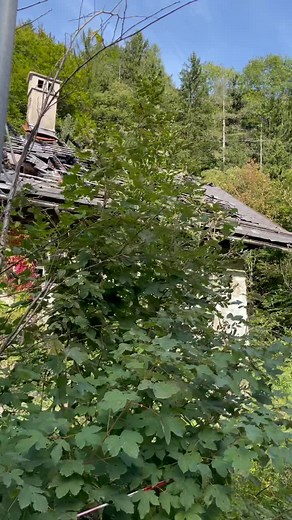 Exploring a Hauntingly Abandoned House
