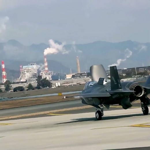 10,000 Pages of INSTRUCTIONS to Build ONE F-35 Part! 🤯