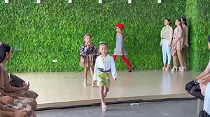 Part 1 of SEMA Circle 9 Final Fashion Runway. Each group create and presented their “brand inspired” outfits and made their own fashion runway routines to showcase their passion for fashion. Which group do you think had the most outstanding outfit and match with outstanding catwalk skills? Let’s find out. . . - These Runway Challenges are #ORIGINAL concept of SEMA as part of our modeling program to enhance the Creativity, Teamwork, Confidence and Catwalk skills of our talents. #TATAKSEMA #Modeli