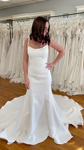 14 reactions · 4 comments | A gown for the girly girl brides 廉 Just...