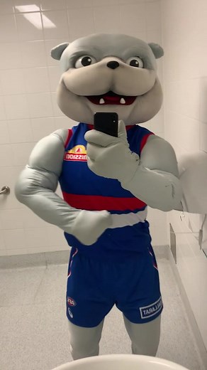 Western Bulldogs Mascot Dance | AFL Footy Trend