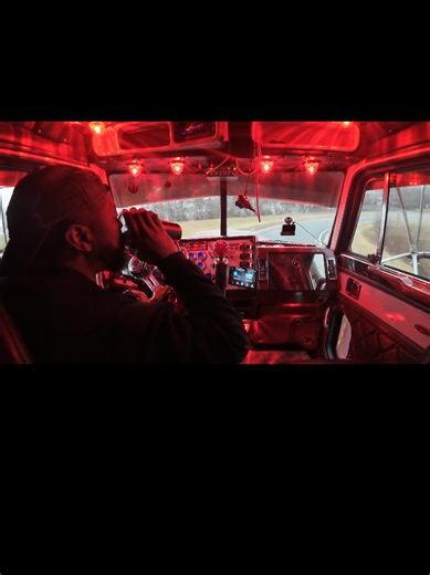 18 speed downshifting with my cup of tea on the floor . . . #18speed #trucking #peterbilt #truck #fyp