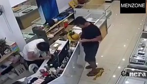 Guy shits himself in a store 😲 | MEN ZONE