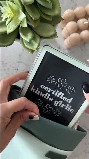 Kindle and kindle paperwhite size comparison