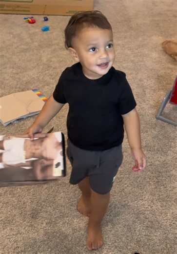 He loves messing with me I swear😭😂 😂 #dad #viral #babies #zaza | babies