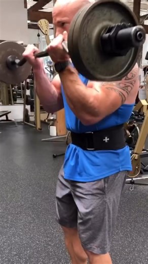 🔥MY CURRENT TOP 5 EXERCISES FOR BICEP GROWTH 1️⃣DB Plate Curl 2️⃣Close-Grip EZ-Bar Curl 3️⃣DB Spider Curl 4️⃣Behind Head Cable Curl 5️⃣Incline Alternate DB Curl What’s your favorite? 👉 Train smarter and get faster results over the age 30 with my Free 30-Day Muscle Building Series. Just comment the words “Free Plan” and I’ll send it to you. | Renshaw's Personal Training