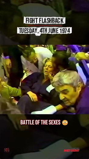 💀 They Had To Drag Her Out Of The Ring! | Fight Flashback: The Battle of the Sexes