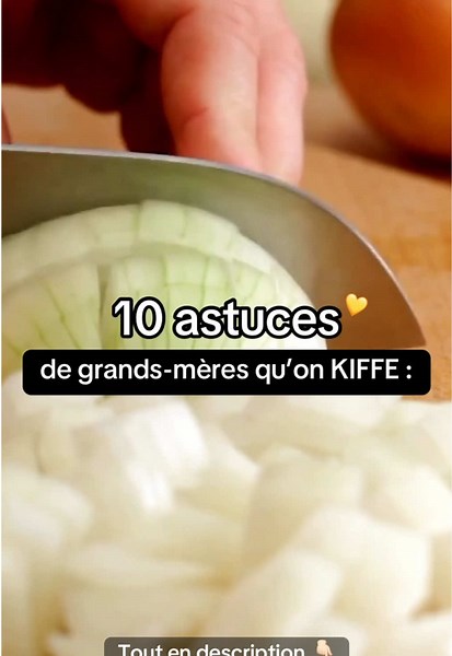 Les grands-mères sont à l’honneur 💛 Voici quelques astuces qu’on kiffe : ▪️ Une tache de vin rouge ? No stress. Du vin blanc direct dessus et c'est nickel. Ça fait flipper, mais ÇA MARCHE ! Le blanc neutralise les pigments du rouge et voilà, plus de tache. Si le stock est vide, il parait que ça marche aussi avec du lait chaud. ▪️ Éplucher des oignons sans pleurer ? Avec un peu d'eau dans votre bouche, vos larmes resteront là où elles devraient être ;) ▪️ Des vitres nickel ? Un peu de liquide va