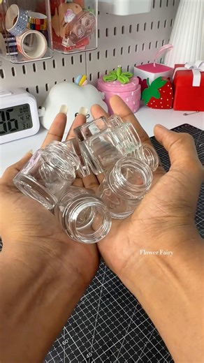 പഴയ paint കുപ്പികൾ കളയണ്ട ഇങ്ങനെ ചെയ്ത് നോക്ക് 🌈 #diy #shortsfeed #shorts