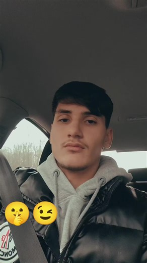 Videoclipuri postate de Laur (@laur_mihai) cu sunet original - Nikos Drăgulina