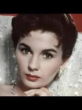 13 Sexy Photos of Jean Simmons
