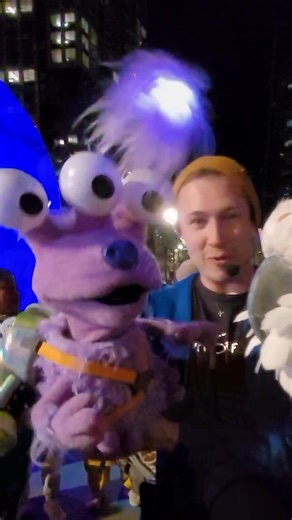 Out of This World 🌎 🪐 #parrotlife #aliens #Muppets #planets #universe | Max the Moluccan