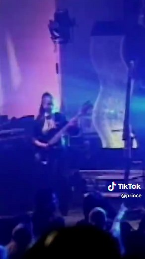 Prince - Pop Life Live at the Aladdin, Las Vegas (2002)