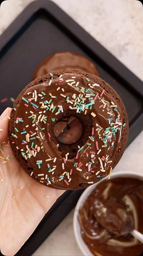 If you love chocolate, these double chocolate protein donuts are a must-try! 🍩🍫 They’re soft, fluffy, and have a rich, brownie-like texture, all while being low-carb and packed with 7g of protein. Topped with a smooth dark chocolate glaze, they taste just like the real deal—only better! And the best part? They’re ready in just 30 minutes. 👉 Full recipe on my website! Link in bio! #ChocolateProteinDonuts #HealthyBaking #HighProteinTreats #LowCarbDesserts #homemadedonuts🍩❤️ | Low Carb Spark