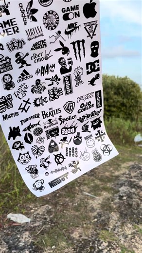 Stiker Pack Hitam Putih 128pcs untuk Berbagai Kegiatan