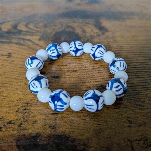 Blue White Flower Pattern Ceramic & Glass Bead Bracelet | Stacking Round Bead Bracelet | Blue China Pattern Bead | Floral Two Tone Jewelry - Etsy