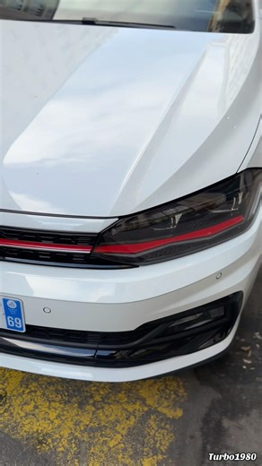 Voici la réponse du turbokezako en vidéo, c est une Volkswagen Polo 6 GTi phase 1 de 2018 😘