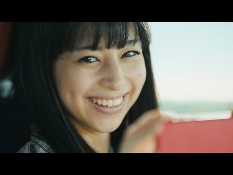 中条あやみ＆菅田将暉、ドライブしながらアカペラデュエット トヨタ新型『カローラ スポーツ』新CM「気持ちいい日」篇＆メイキング映像