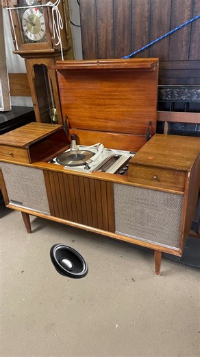 ✨Friday finds✨ 🎶General Electric record player $350 🗝️Secretary desk with key $65 🧺Woven & wood bench $65 🌲Pine end table $65 🗄️Office furniture $75 each 📍2309 Meridian St. Bellingham, WA 🕦 10 AM - 6 PM (shopping) 10 AM - 5 PM (donations) #shoplocal #salvage #bellingham #treasurehunt #mcm | The RE Store