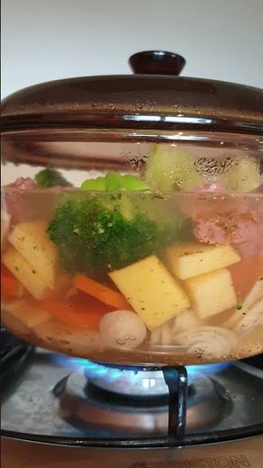 Vision Corning Cookware. A rare opportunity to see what is cooking ☺🥰☺