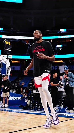 One word to describe KD’s game… go 👇 #kevindurant #nba #viralshorts