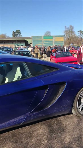 McLaren MP4-12C acceleration! #supercar #mclaren #coolcar #12c #mclaren12c #acceleration #driveby