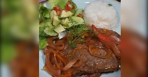 Discover this Peruvian recipe to cook a delicious steak with onions
