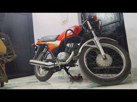 Girl Cold Start Suzuki Samurai 2-Stroke After Long Time 🔥 #priyankakhanduri #nostalgia