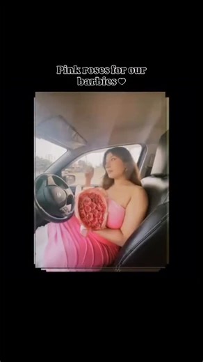 Amberry™ | Fresh flowers | Bouquets | Gifting | Wedding Gifts on Instagram: "Gulab for your gulabo? 🌸🌸 Ft. @samriddhikasera (Reels, trending, Flowers, birthday, anniversary, floral studio, unique gifts, aesthetics, viral, roses, lily)"