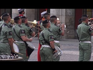 'Bolero Militar' a cargo de la Brigada Paracaidista en la retreta militar que llevó a cabo el Ejército el pasado 2 de mayo de 2016 en Madrid. Todo un himno militar tocado en conmemoración de una de las gestas más heroicas de la historia de España, el alzamiento del 2 de Mayo de 1808 en la que Daoíz y Velarde, junto al pueblo madrileño se sublevaron contra la invasión napoleónica, desembocando en la Guerra de la Independencia en la que España unida venció al Imperio de Napoleón, dando lugar a bat