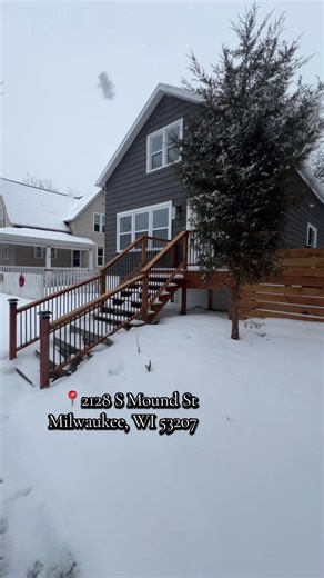 Bay View - But make it feel BRAND NEW! 📍2128 S Mound St Milwaukee, WI 53207 5 Beds | 3 Baths | 2,202 SF $429,900 Monthly mortgage not including taxes and fees: $2,976 Downpayment: $15,047 Whether you're ready to schedule a private showing or thinking about your next move, send me a message- I've got you covered! Precious Jordan 📱414-688-4717 📧preciousjordan@kw.com Courtesy of Listing Agent: James D. Overland Overland Realty #fyp #wisconsin #bayview #wisconsinrealtor