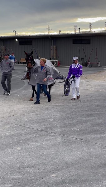 They are on the track for the first race to kick off 2022 Ohio Super Night! #harnessracing #ohio #ohha #supernight22 | Ohio Harness Horsemen's Association