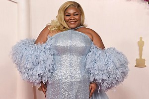 Da'Vine Joy Randolph Makes Her Oscars Debut (and Wins!) in a Baby Blue Gown with Major Fringe Sleeves