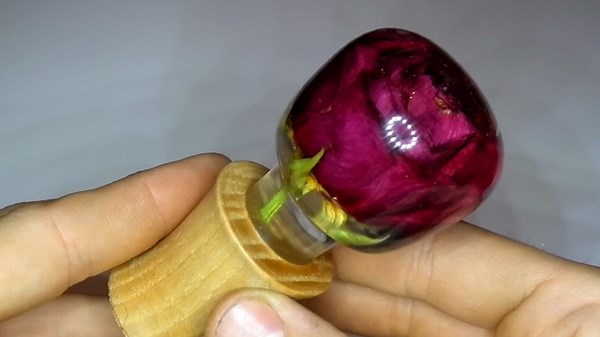 Rose Preservation with Resin – Stunning Art Resin Ideas