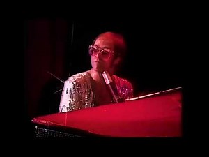 I Saw Her Standing There - Elton John - Live in London 1974