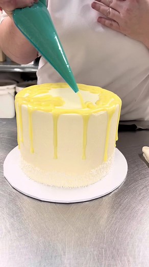 How to Decorate a Drip Cake Like a Pro