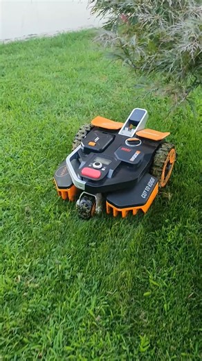 3K views | 烙 Robot Tondeuse Worx Landroid Vision M800 WR208E | En savoir plus  LIEN EN BIO ET DANS LES COMMENTAIRES | AgriEuro France | Facebook