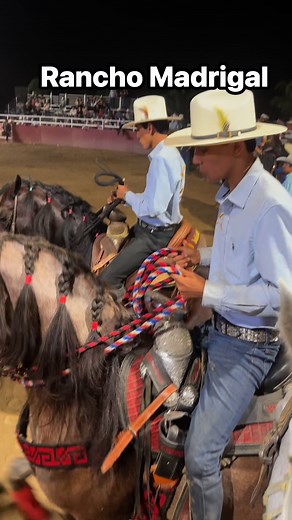 Rancho Robles producciones #JesusUriarte @Rancho Madrigal @Cazadores Sport Arena #caballos bailadores @modesto California. | Ernesto Robles Bernal