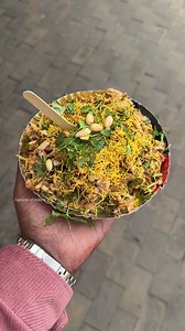 1.9M views · 27K reactions | Samosa Muri Chaat Making in Kolkata | Spoons of Indore | Facebook