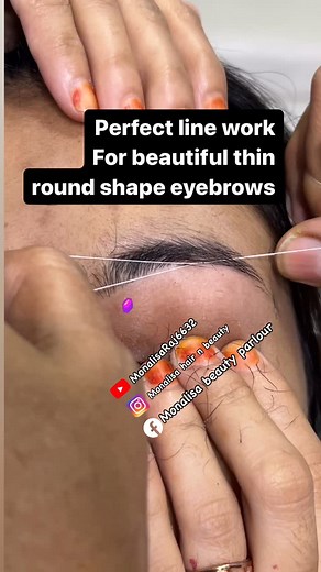 Monalisa-hair-n-beauty on Instagram: "Perfect line work for thin curved shapes eyebrows How to move your thread for curved shape eyebrows Eyebrows structure tutorials for beginners #eyebrows #likeme #educational #followｍe #eyebrow #eyebrowshaping #threading #comment #eyebrowtutorial #eyebrowstudio"