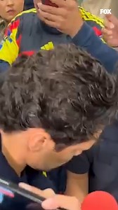 ✍🏼🇧🇷 El refuerzo estrella del América, Raphael Veiga, llegó a la CDMX para firmar con el América. Y dio su primer autógrafo. | Somos FOX