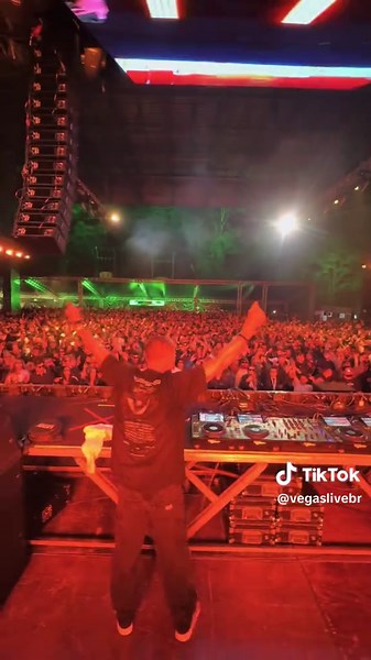 Butterfly Psytrance: Rave Music Festival Highlights