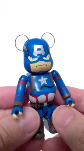 Unbox Bearbrick Captain America #bearbrick100#bearbricks#captainamerica#marvelfigures#avenegers