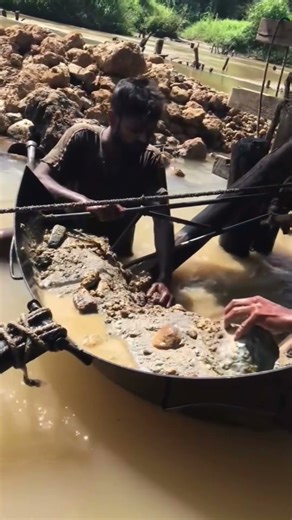 Inside the Gem Mine 💥 Found a Real Ceylon Sapphire Worth Thousands! 🇱🇰✨ #shorts