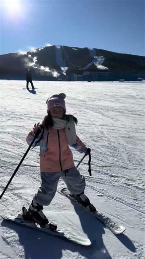 Master the Slopes: Exclusive Skiing Class for Beginners