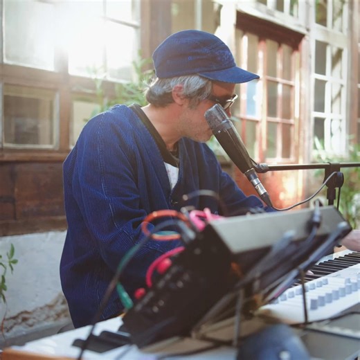 More than a controller – it feels like an instrument 🎹 KeyLab mk3 combines a premium-feel semi-weighted keybed with: 🎨 Color display ✋ Capacitive touch controls 🔗 Seamless Analog Lab integration and more. Everything at your fingertips. | Arturia